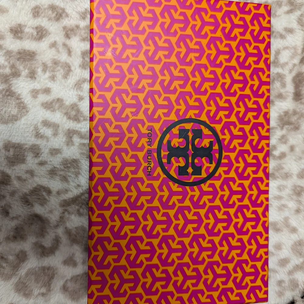 Tory Burch Pink and Yellow Box - Picture 2 of 3
